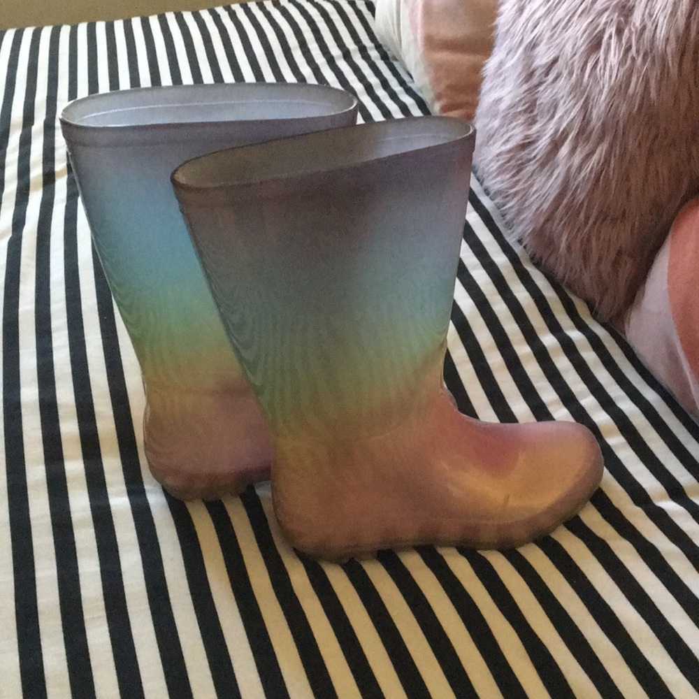 Girls rainbow rain boots like new